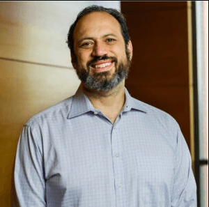 Итан Моллик